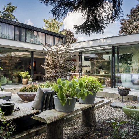 Villa W