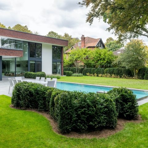 Exclusive villa garden