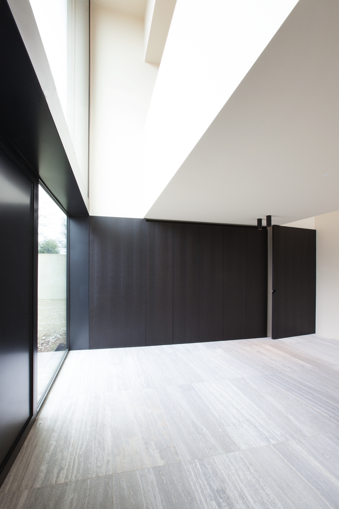 grijs houten vloer, donkere wandkast, Luxury, Design, Exclusive, Modern, Custom Made, Special, Beautiful
