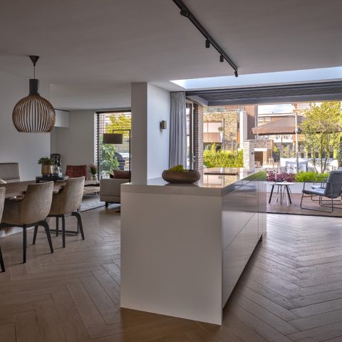 Modern wellness garden in Reeuwijk
