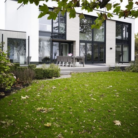 Renovating sixties house on the puddles