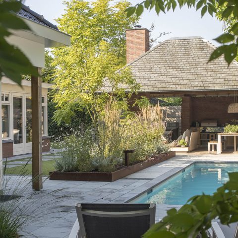 Wellness garden with luxurious roof