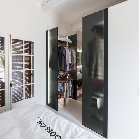 Dress Wall kitchen & walk-in closet