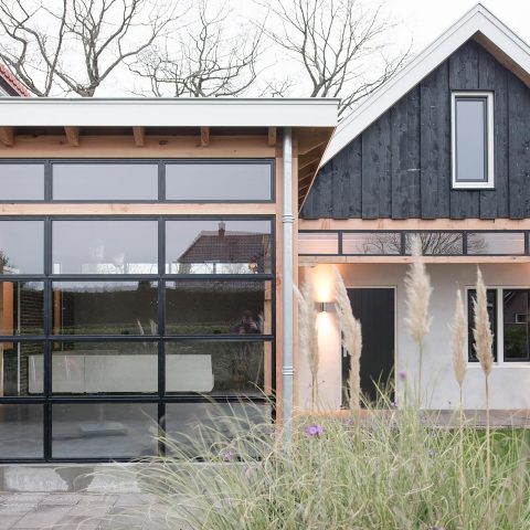 Shed and veranda with steel frames