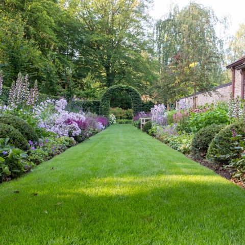 Exclusive rural villa garden