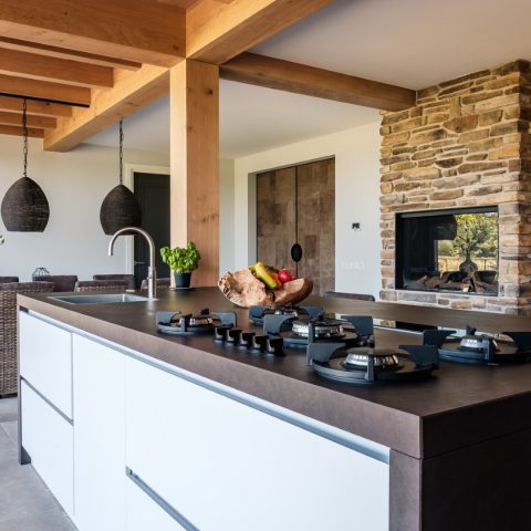 Sliding doors with leather