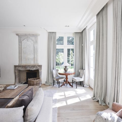 Exclusive paintings villa Vlassak Verhulst