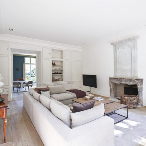 Exclusive paintings villa Vlassak Verhulst