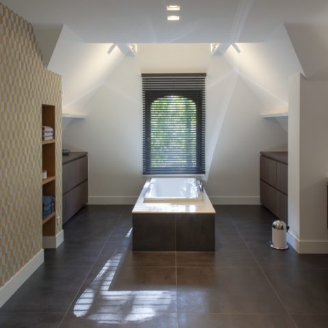 Exclusive wall finish bath and bedroom