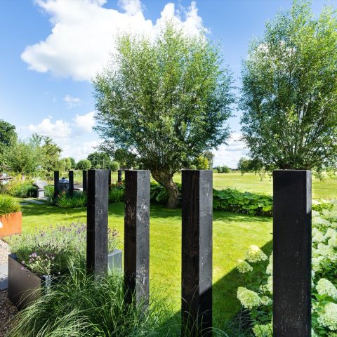 Captivating polder garden in Reeuwijk