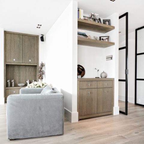 Modern kitchen: luxury custom kitchen in light oak