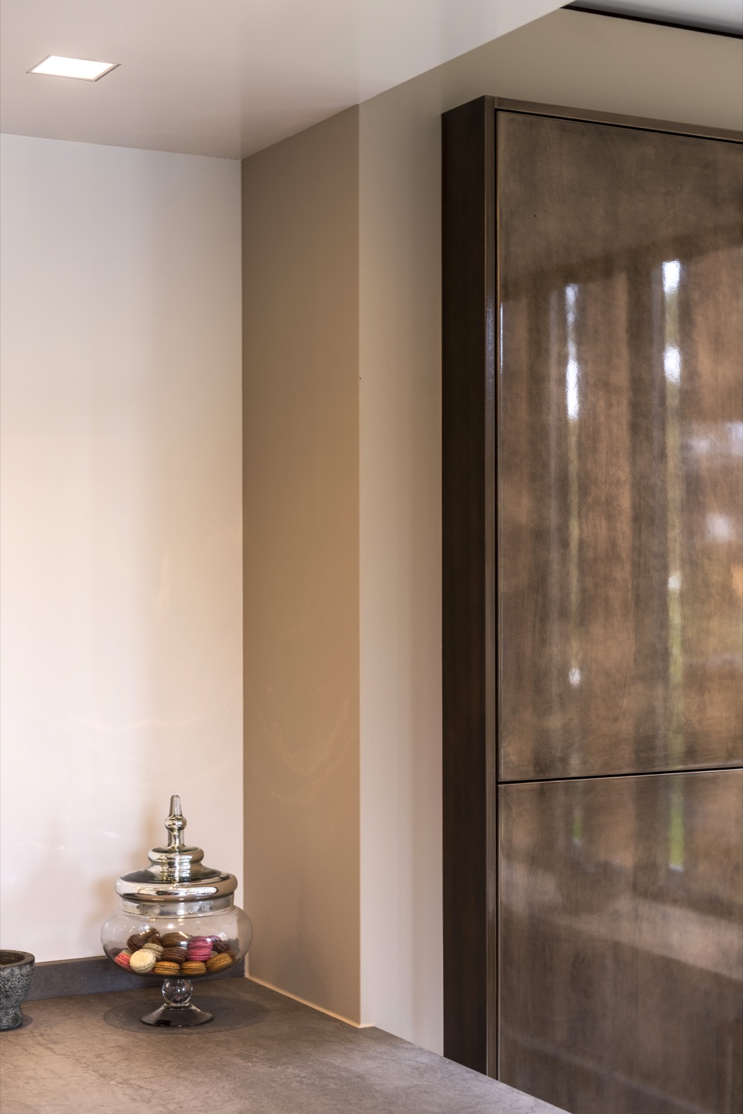 martin van essen luxe keuken,Elevator,Door,Indoors,Room,Corner,Home Decor,Tub,Sliding Door,Bathroom,Lamp, Luxury, Design, Exclusive, Modern, Custom Made, Special, Beautiful