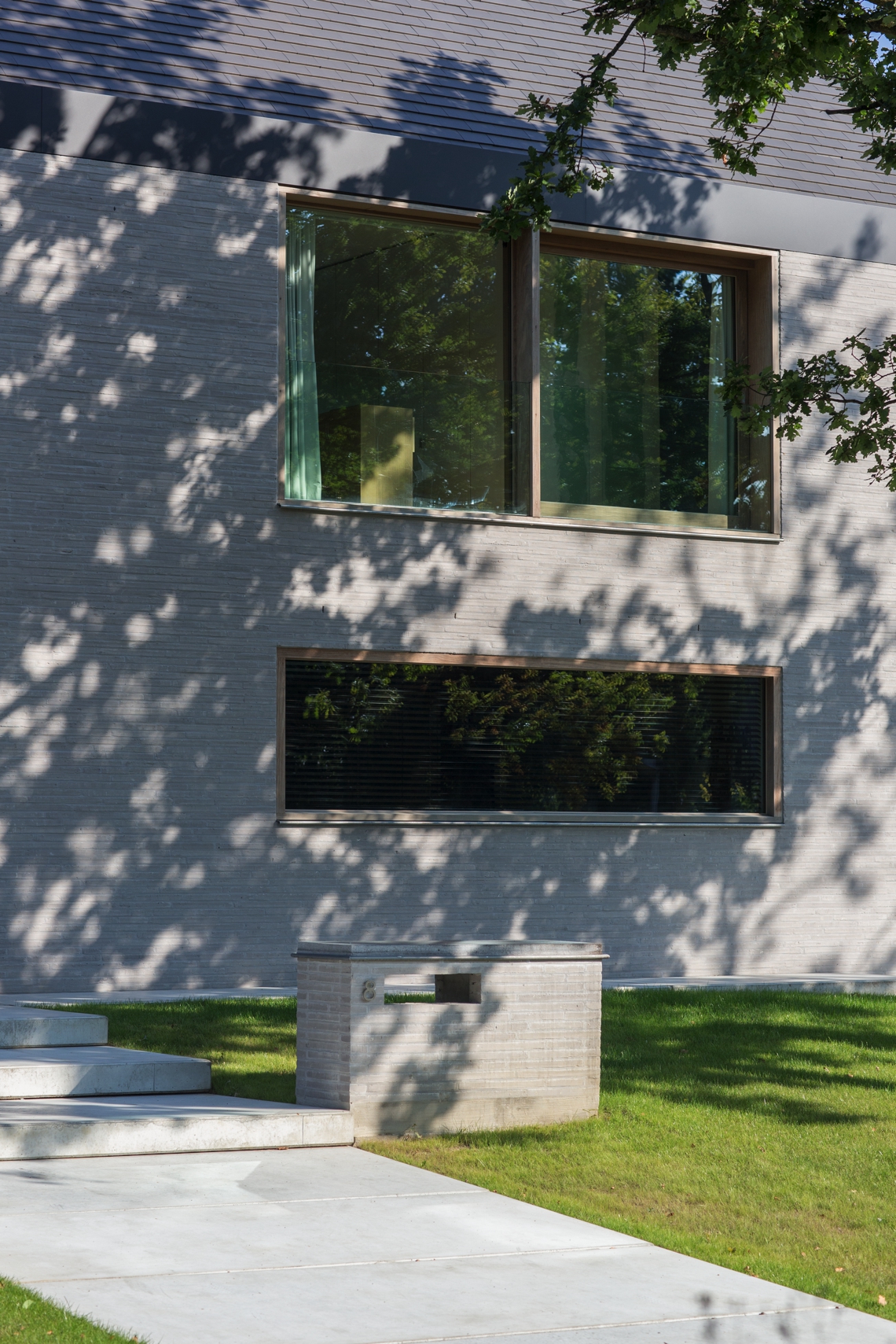 pouleyn luxe woning,Home Decor,Grass,Plant,Tree,Window,Picture Window,Fir,Scoreboard,Window Shade,Conifer, Luxury, Design, Exclusive, Modern, Custom Made, Special, Beautiful