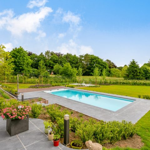 Nova pool