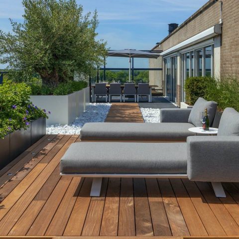 Modern high-level balcony