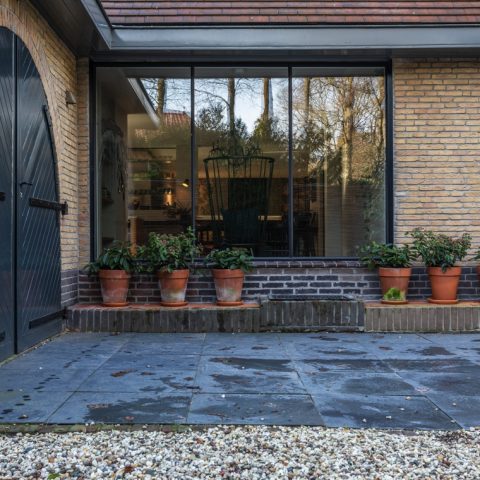 Traditional steel exterior window, project Laren