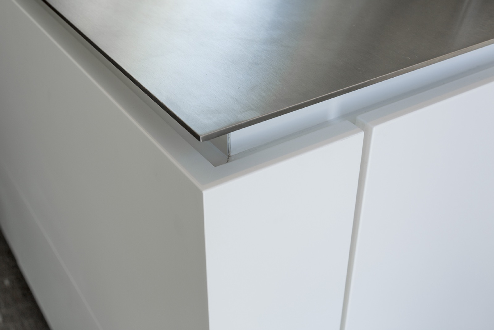 hubbers interieurmakers,Aluminium,Mailbox,Cabinet,Furniture,Wood,Steel,Appliance,Tabletop,Dishwasher,Sideboard, Luxury, Design, Exclusive, Modern, Custom Made, Special, Beautiful