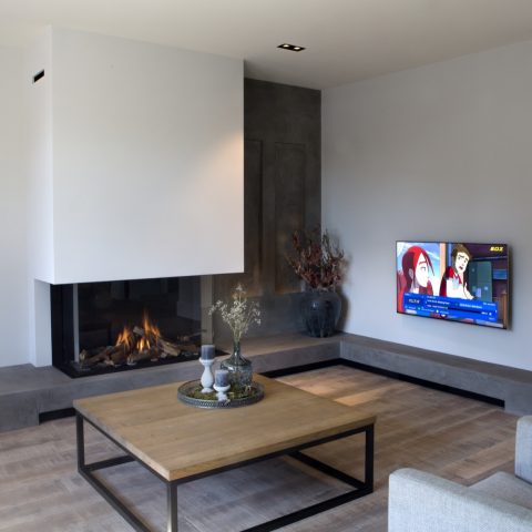 Audio and video integrated into wifi network in luxury villa in Ederveen