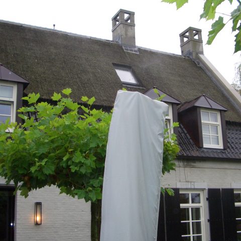 Sprinkler installation thatched roof at villa Gerwen