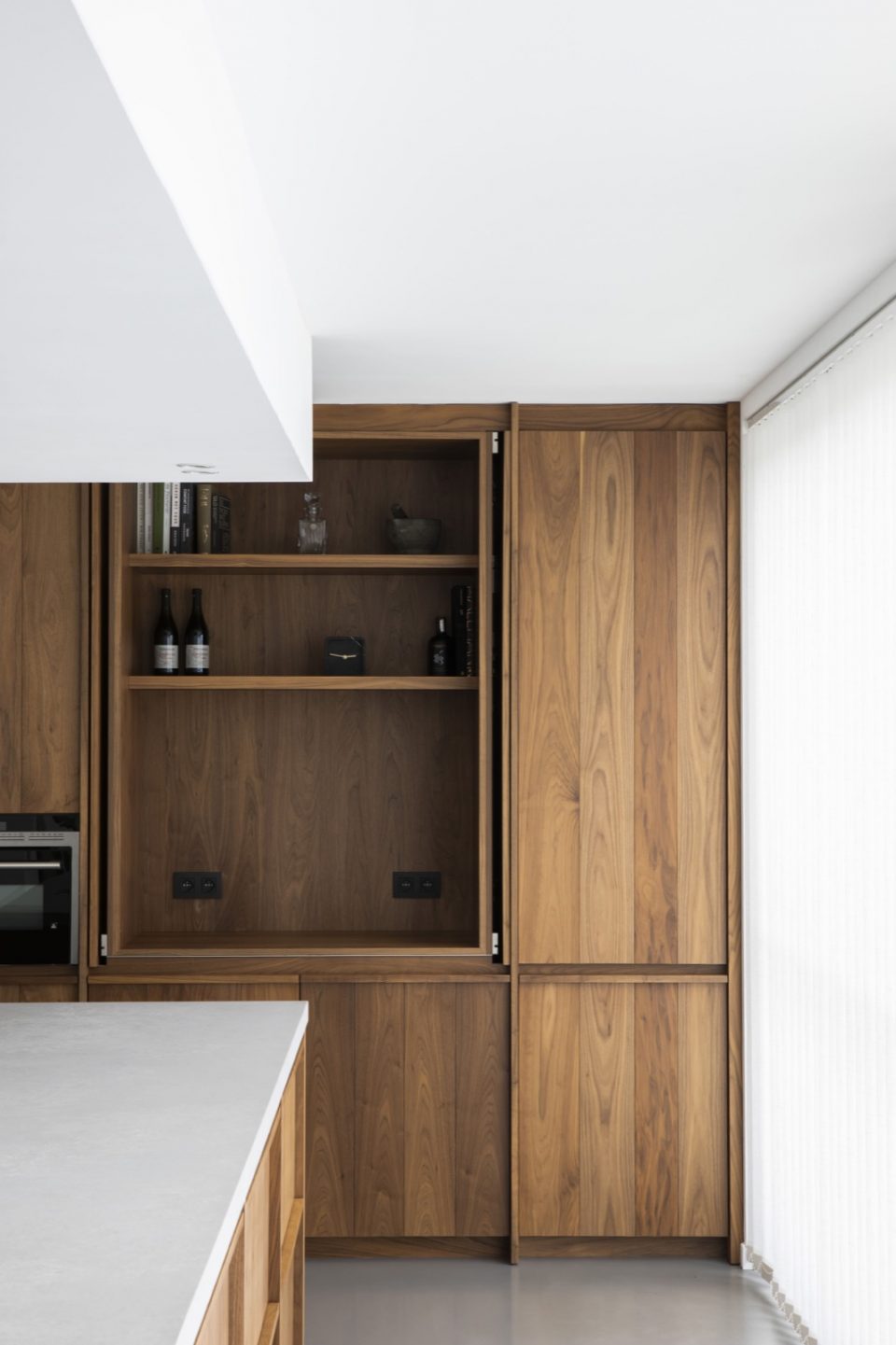 Handle-less wooden kitchen