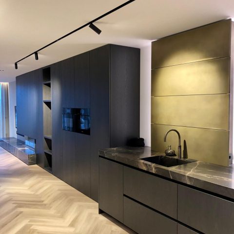 Grezzo metal: oxidized brass