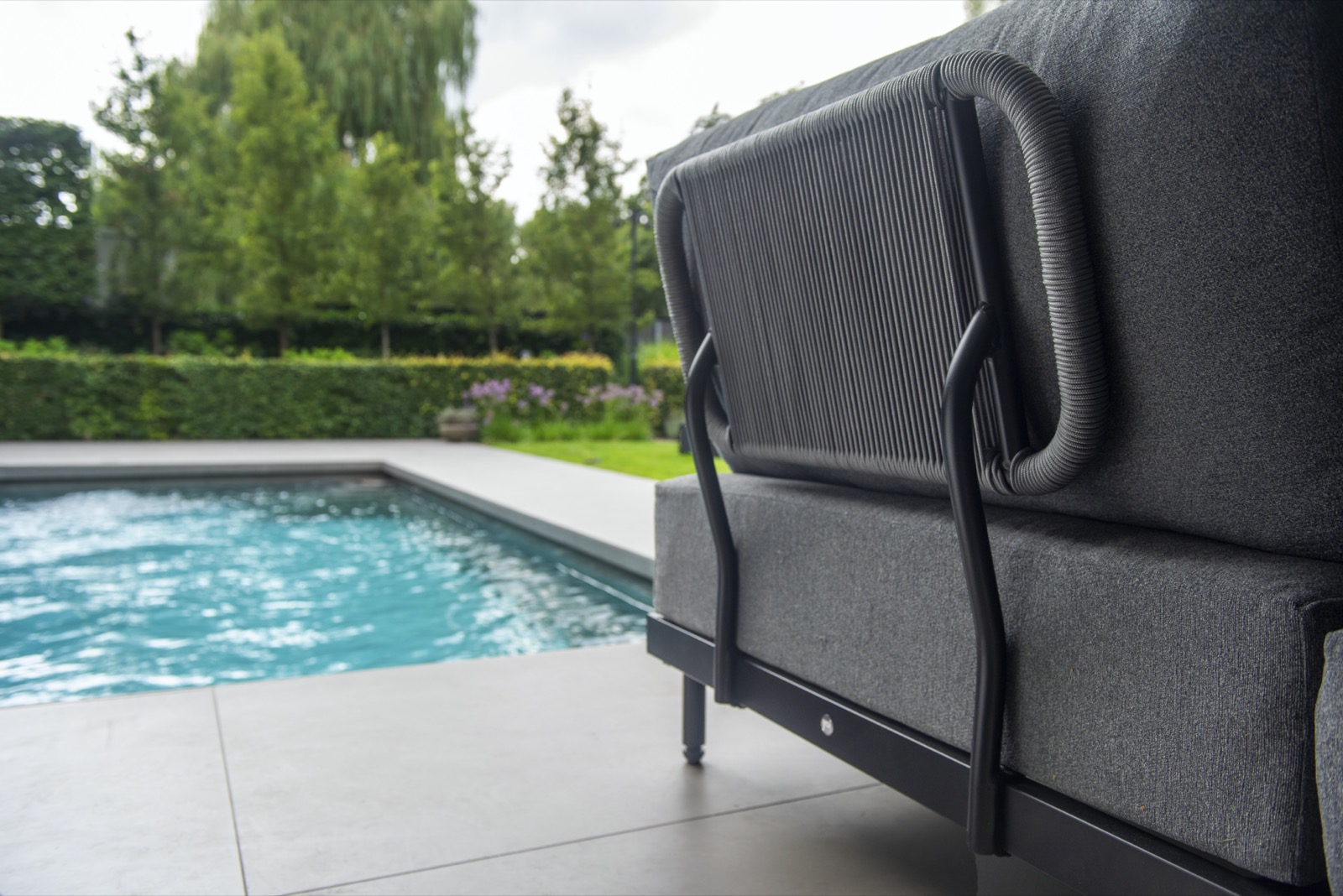 Natsu garden set,Chair,Furniture,Pool,Water,Swimming Pool,Couch,Jacuzzi,Cushion,Building,Fence, Luxury, Design, Exclusive, Modern, Custom Made, Special, Beautiful