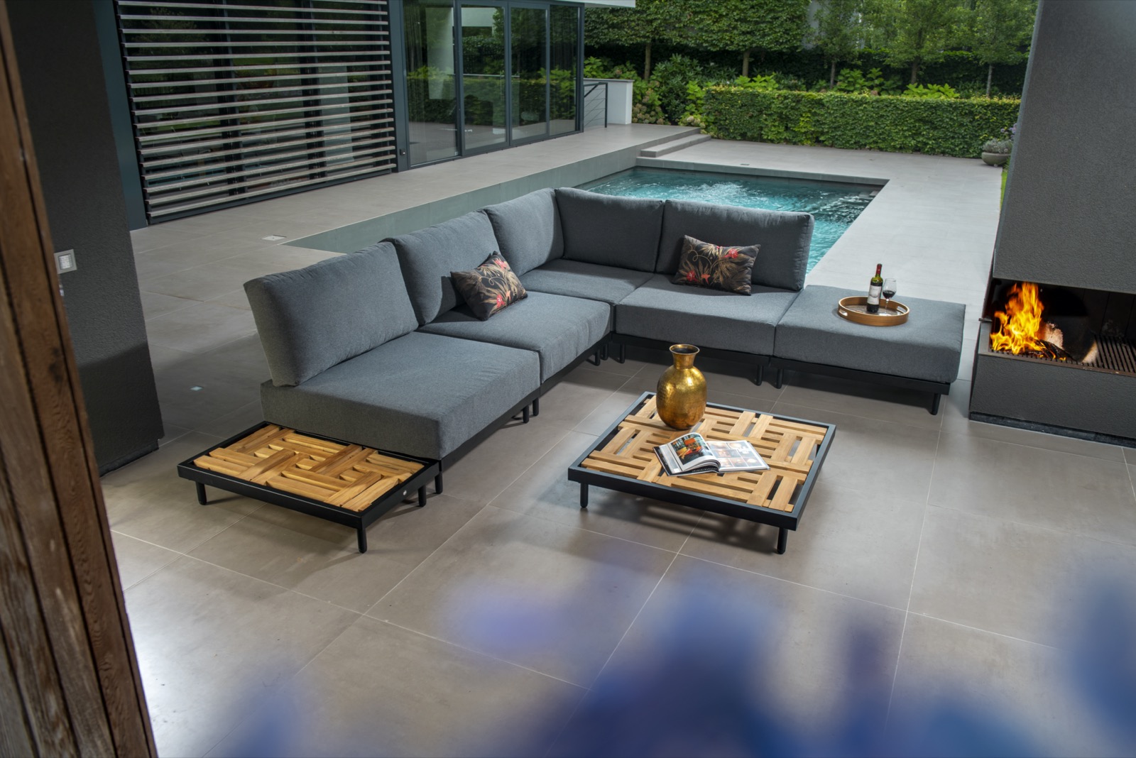 Natsu lounge set,Furniture,Couch,Table,Coffee Table,Housing,Building,Indoors,Rug,Interior Design,Flooring, Luxury, Design, Exclusive, Modern, Custom Made, Special, Beautiful