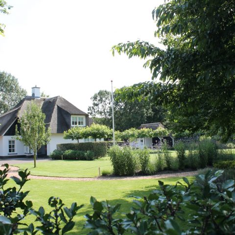 Villatuin aan de Zeeuwse kust