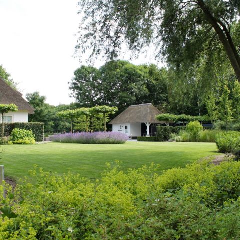 Villatuin aan de Zeeuwse kust