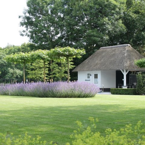 Villatuin aan de Zeeuwse kust