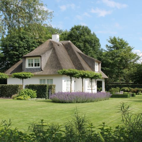Villatuin aan de Zeeuwse kust