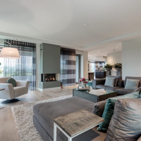 Bold contemporary villa