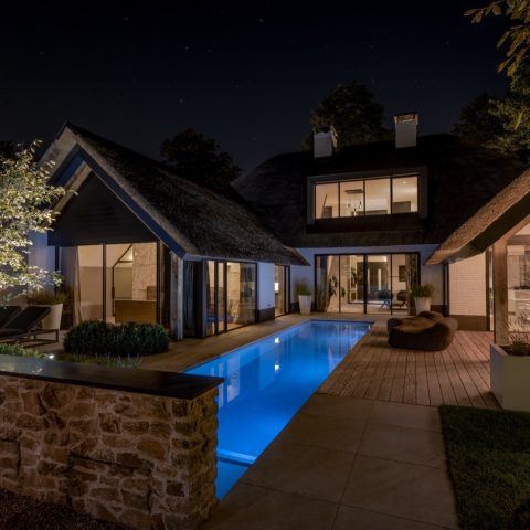 Luxe Villa met Rieten Kap