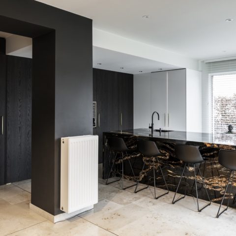 Custom kitchen, entrance hall and dressing room for home in Brasschaat
