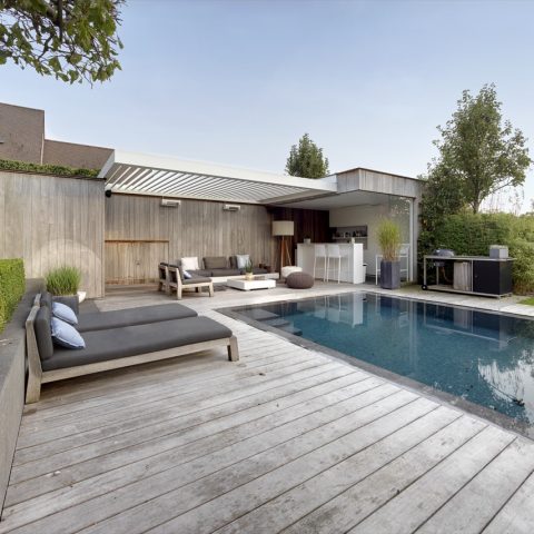 Overflow pool as an eye-catcher