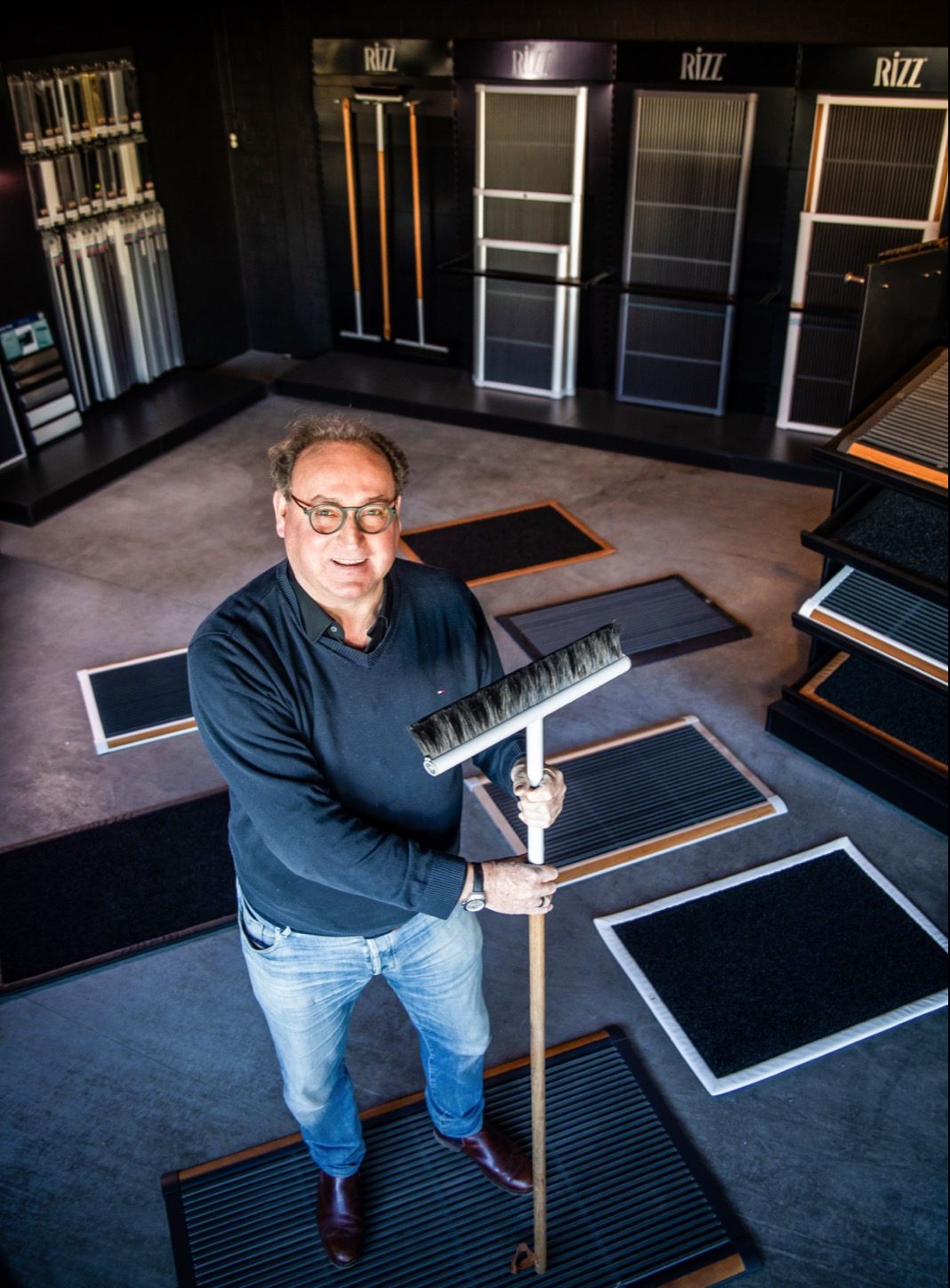 RiZZ Outdoor en Indoor matten en bezems
