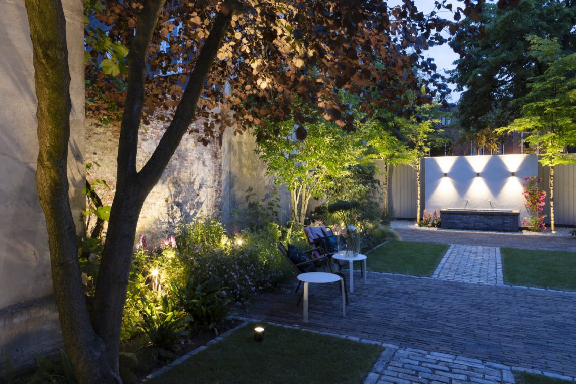 5 tips for a beautifully lit garden with 12 volt LED outdoor lighting