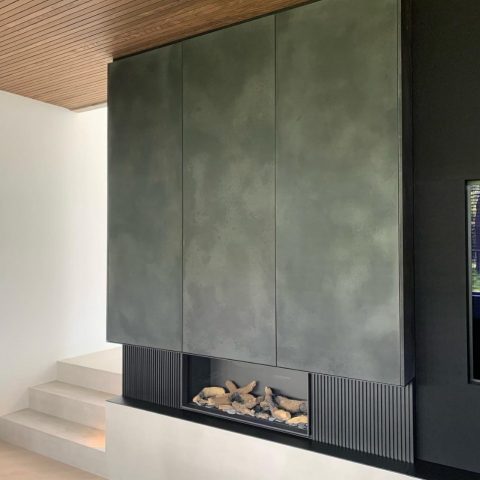 Grezzo metal : Weathered blacked steel
