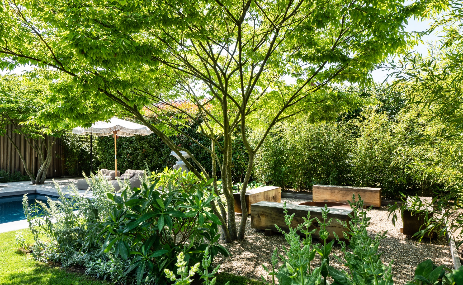 Luxe meubelen in royale tuin met luxe zwembad, Luxury, Design, Exclusive, Modern, Custom Made, Special, Beautiful