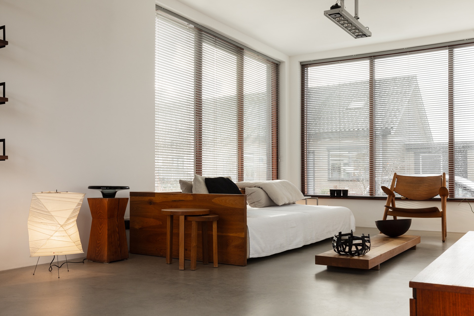 Beton- en betonlook in een moderne nieuwbouwvilla