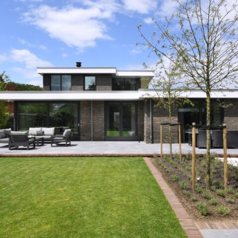 Moderne kubistische villa te Veenendaal