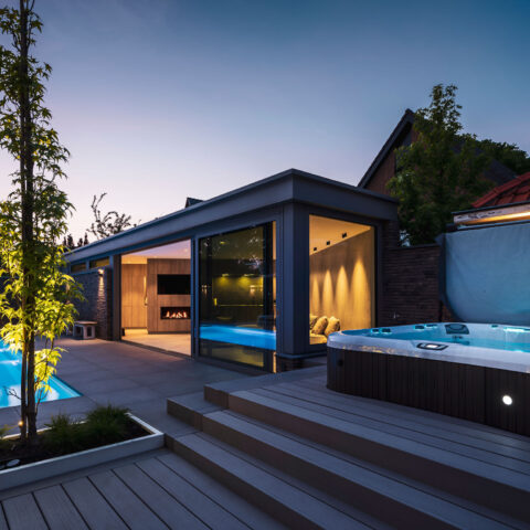 Moderne tuin met Starline zwembad