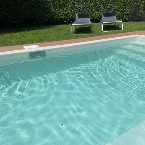 Garden with swimming pool