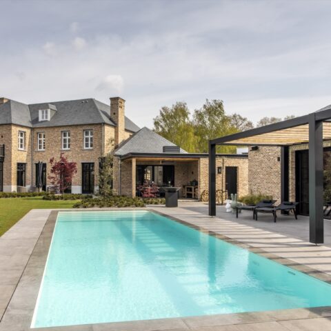 Klassieke villa met luxe interieur