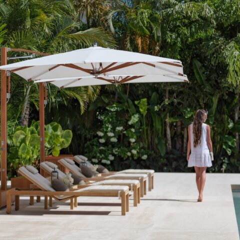 Solanox Double Chaise Lounge with deluxe parasol