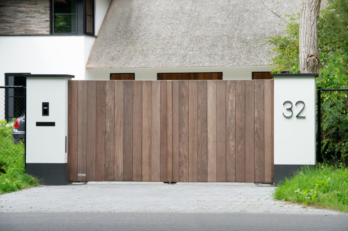 Houten poort: welke houtsoort moet ik kiezen?