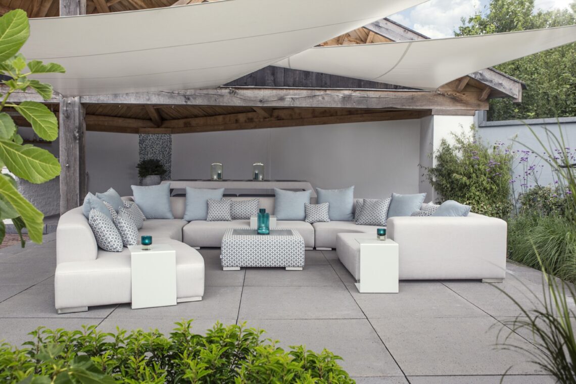 Enjoy your garden longer with heated cushions in your lounge furniture