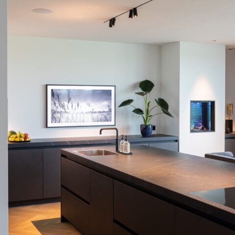 Luxe moderne lederlook keuken