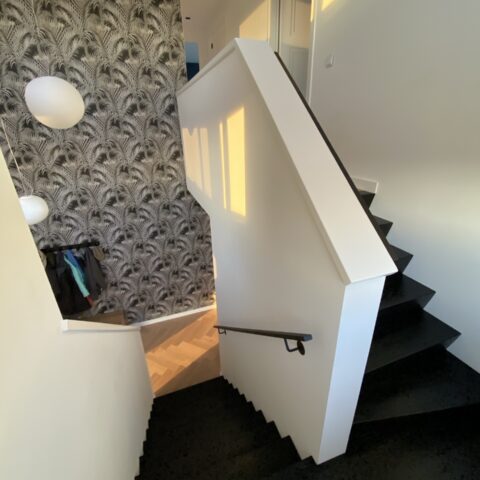 Oak Z-staircase