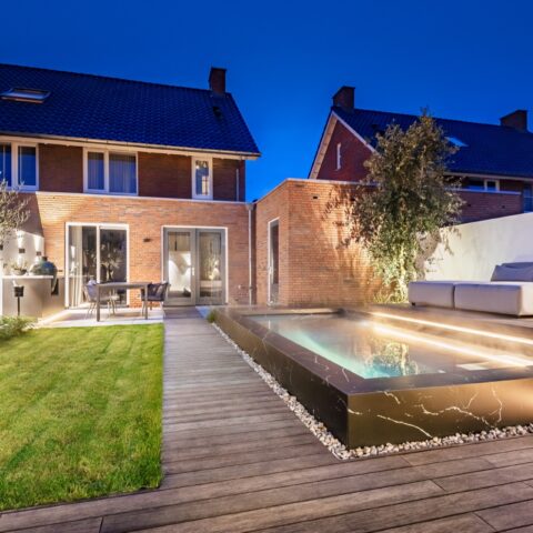 Luxe Stadstuin Met Een Vleugje Bali